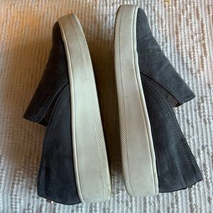Steve Madden gray slip on shoes